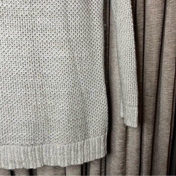 SO Grey Open Knit Crew Neck Sweater Size Small - Picture 13 of 16